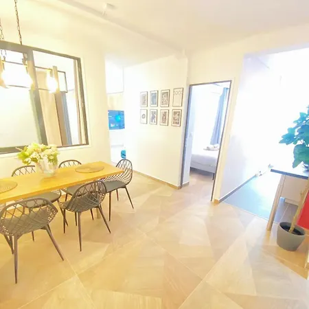 3 Br With Ac- Opéra Garnier -galeries Lafayette * Parigi